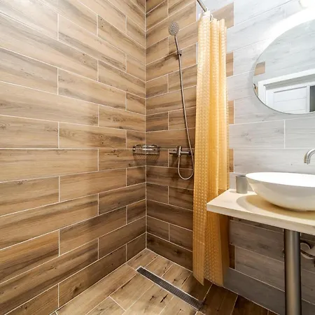 Inshiapartments On Popovycha Str Lviv Exterior photo