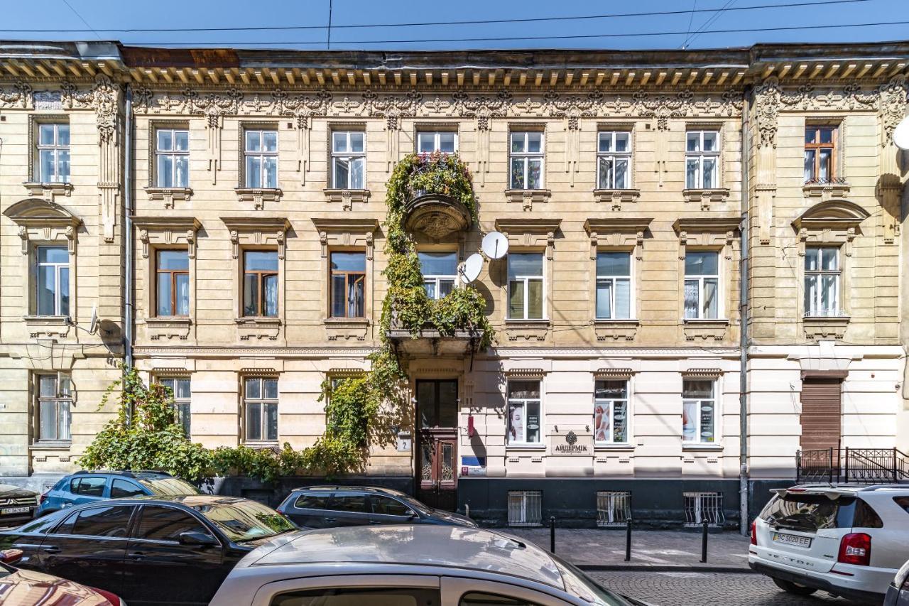 公寓 Inshiapartments On Popovycha Str *